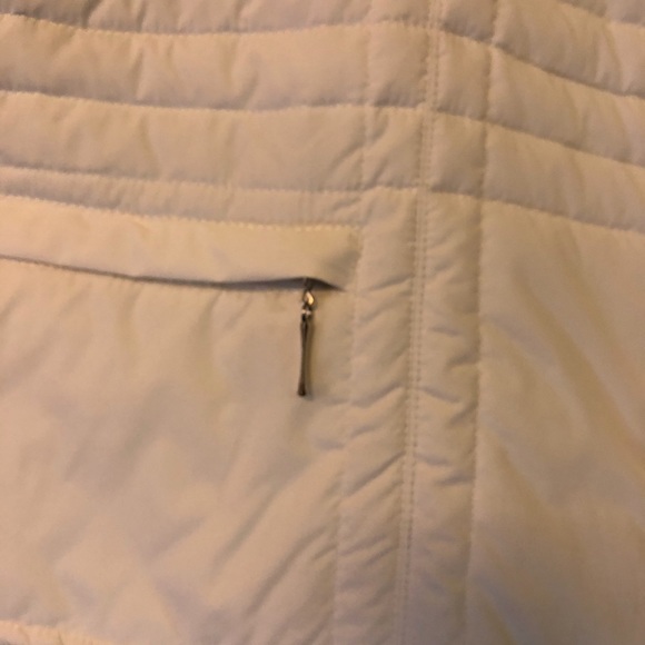 NWOT Light Puffy Vest - Picture 3 of 5